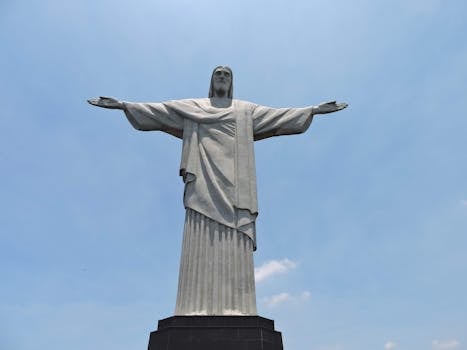 Hotels Facing Christ the Redeemer in Rio