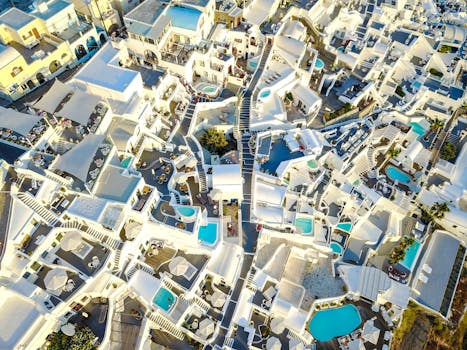 Hotels That Have Animal-Viewing Infinity Pools