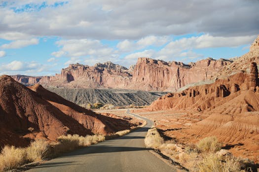 Hotels That Overlook Desert Canyon Skies