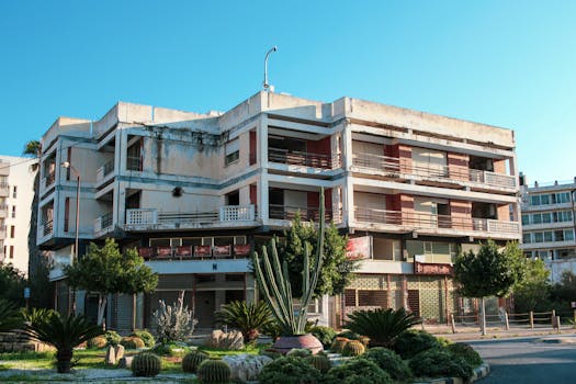 Hotels That Run Entirely on Algae Biofuel
