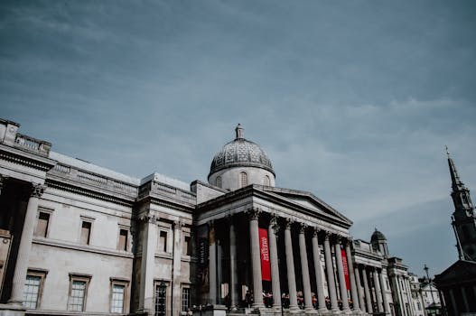 Resorts Built Beside Iconic London Squares