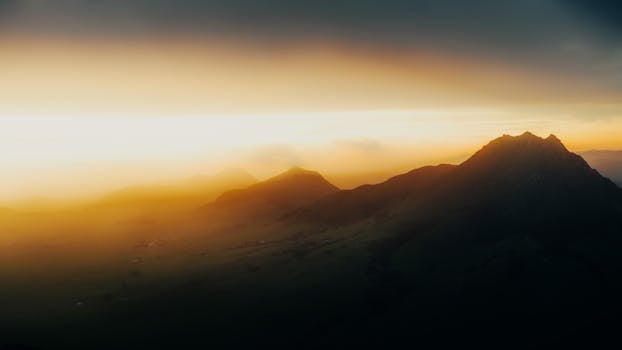Resorts That Glow at Sunset on Highland Peaks