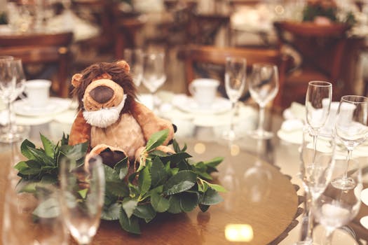 Resorts That Let You Dine While Watching Lions