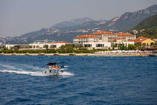 Resorts That Offer Luxury Icebreaker Cruises