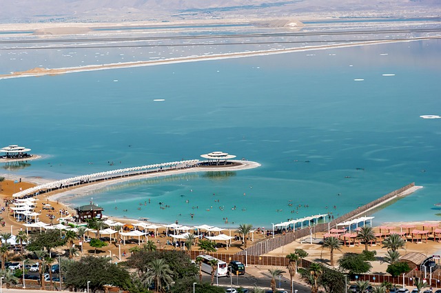 Relax Resorts in Lake Toya With Hot Spring and Lake Views