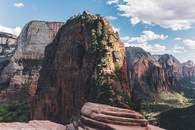 Scenic Resorts in Zion National Park Area With Nature Views